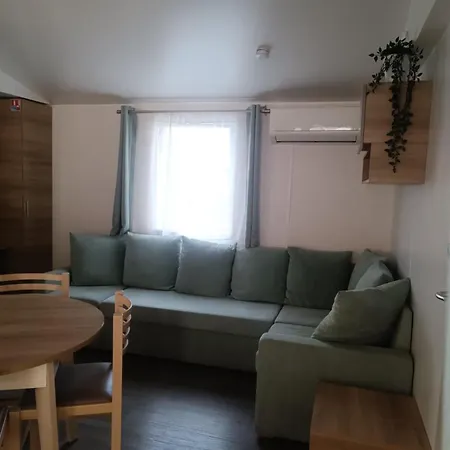Κάμπινγκ Location Mobile-home